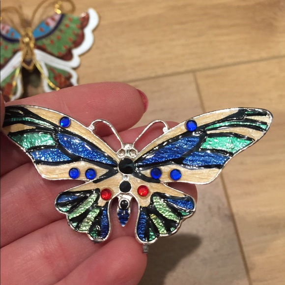 Pair of butterfly pendants - Picture 2 of 4